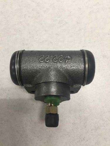 Picture of StarEV OEM 2CY204 Wheel Cylinder 22.22 REAR -Driver/ Pass for Deluxe, Enclosed Bus, AK/AP, U-Series or Driver M-Series